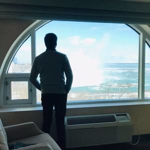 Meet your Posher, Binni